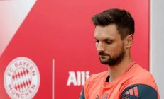 1xBit体育竞技-包含拜仁慕尼黑后场牢固保护门将，避免失球的词条