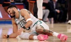 1xBit体育新闻-凯尔特人遭遇伤病状况，能否在季后赛中逆袭？