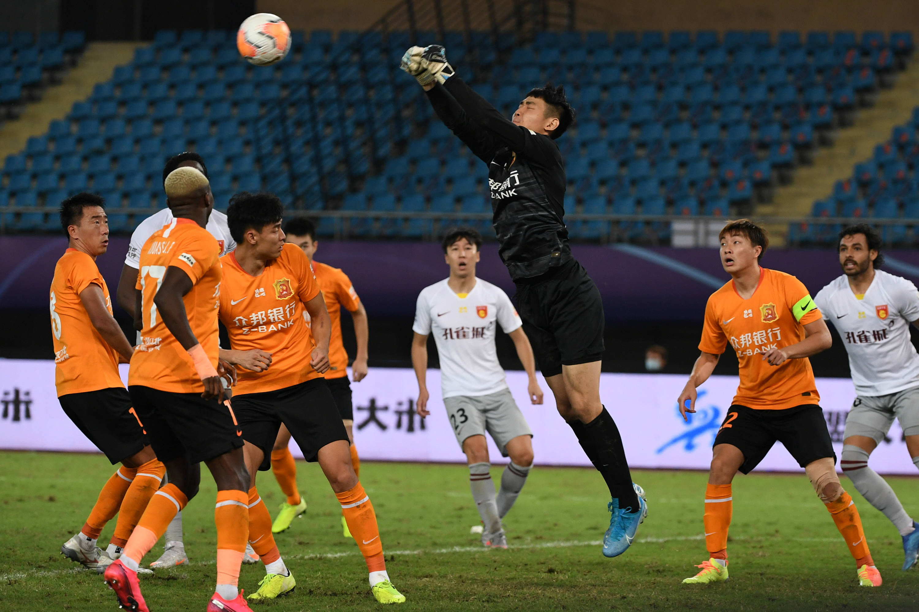 关于武汉卓尔战胜华夏幸福，连胜势头不减的信息