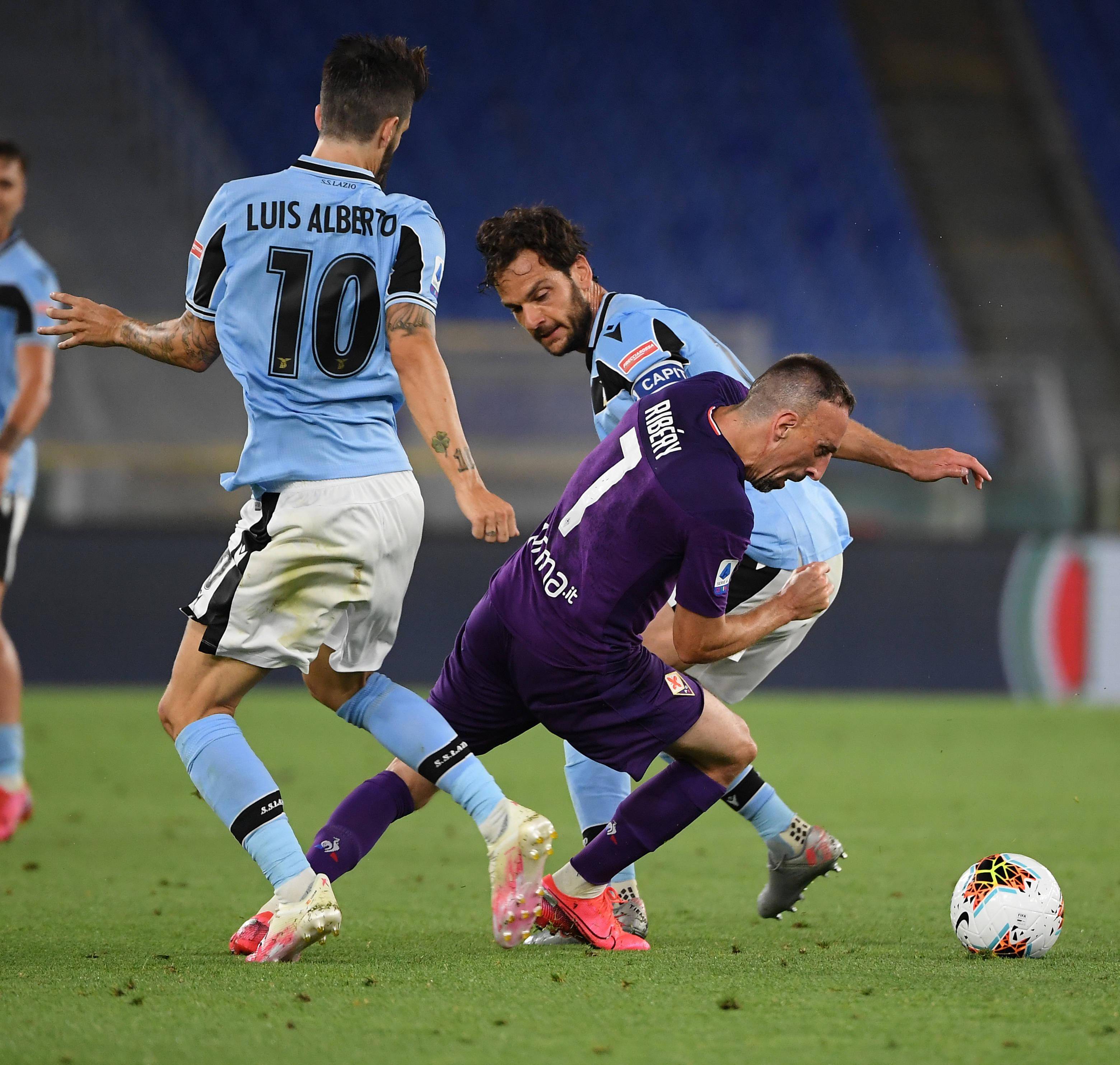 格拉纳达客场取胜,继续保持不败 格拉纳达客场取胜,继续保持不败