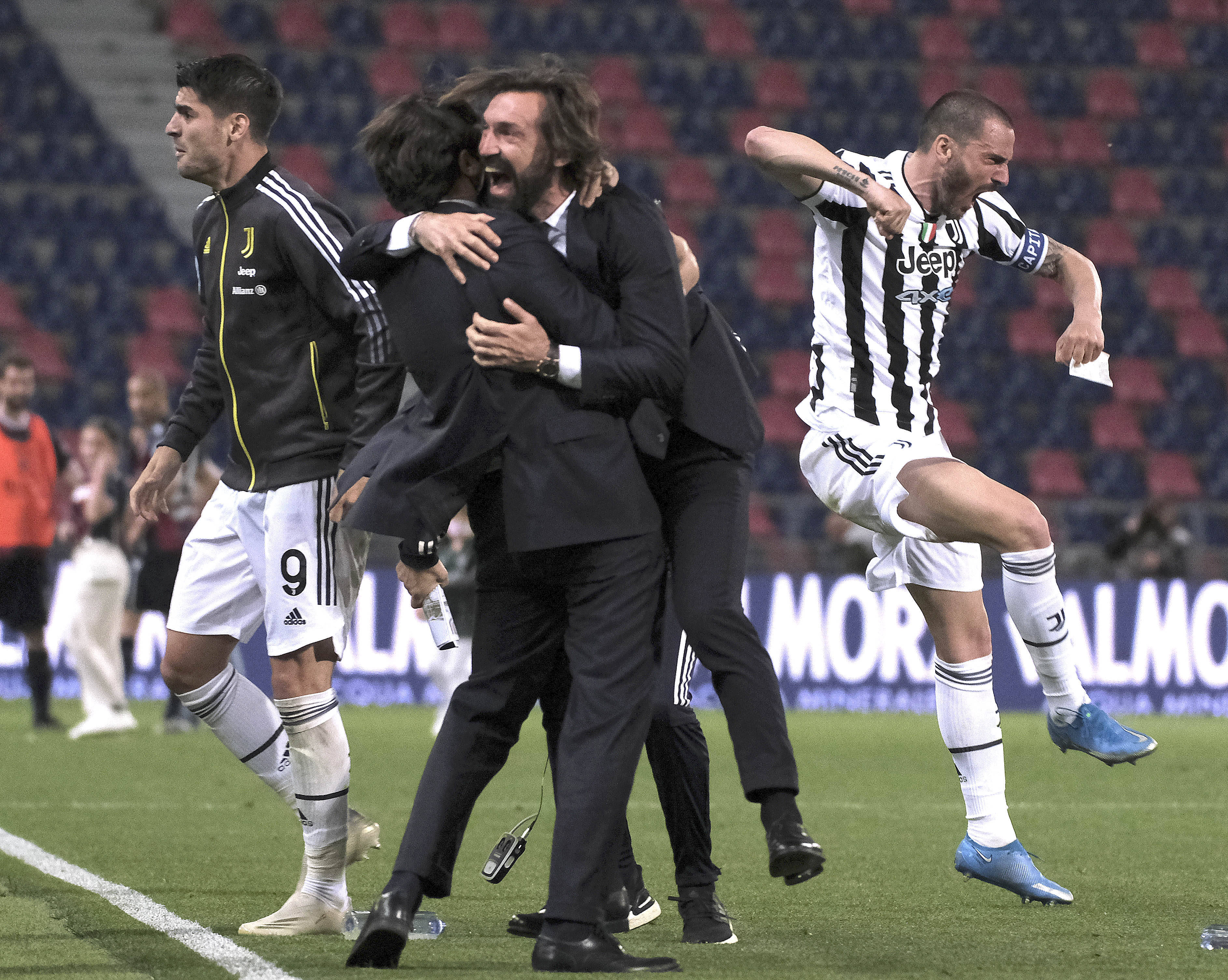 关于战术变化频繁,场上球员体现出色临场发挥的信息 关于战术变化频繁,场上球员体现出色临场发挥的信息