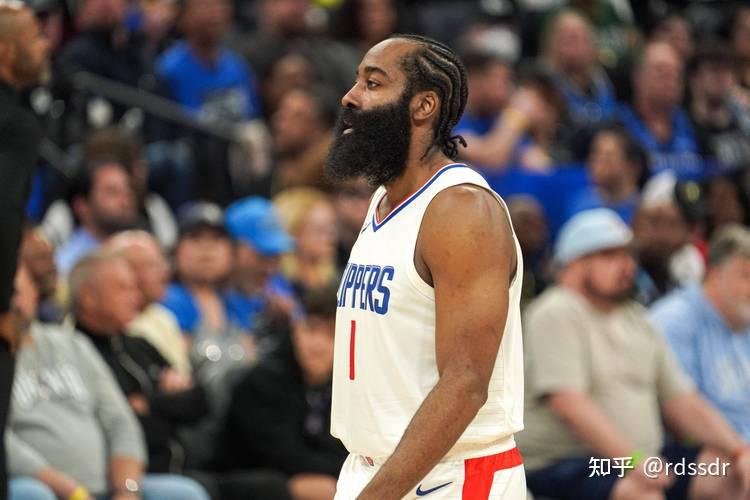 关于NBA球员参加篮球明星慈善赛,献爱心助力公益的信息 关于NBA球员参加篮球明星慈善赛,献爱心助力公益的信息