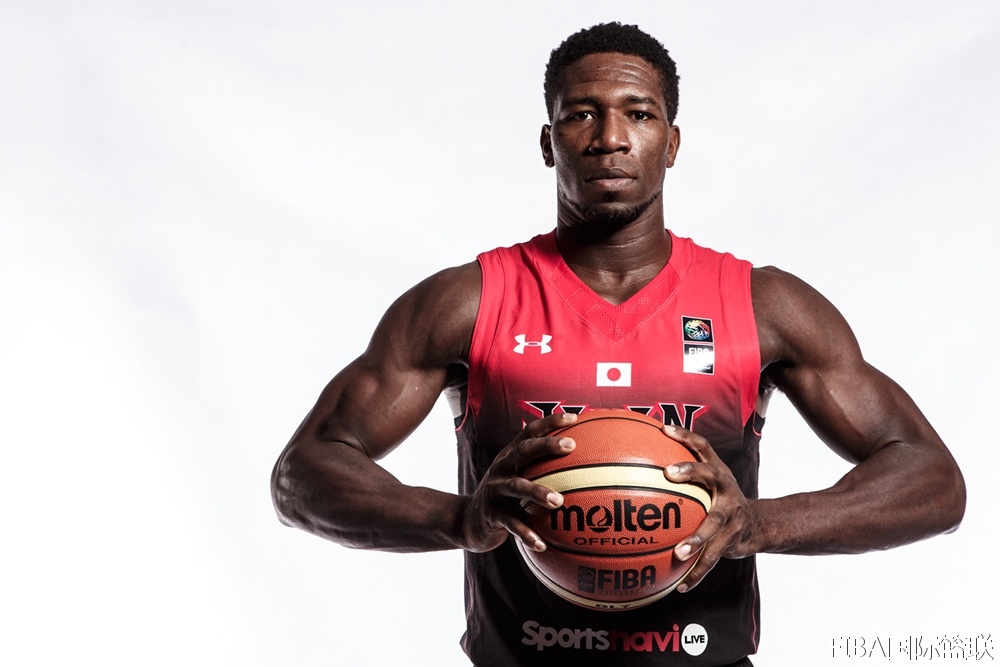 包含举重比赛：伊朗选手实现三连冠的词条