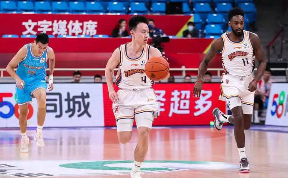 上海男篮迎战江苏队，力争夺胜晋级的简单介绍