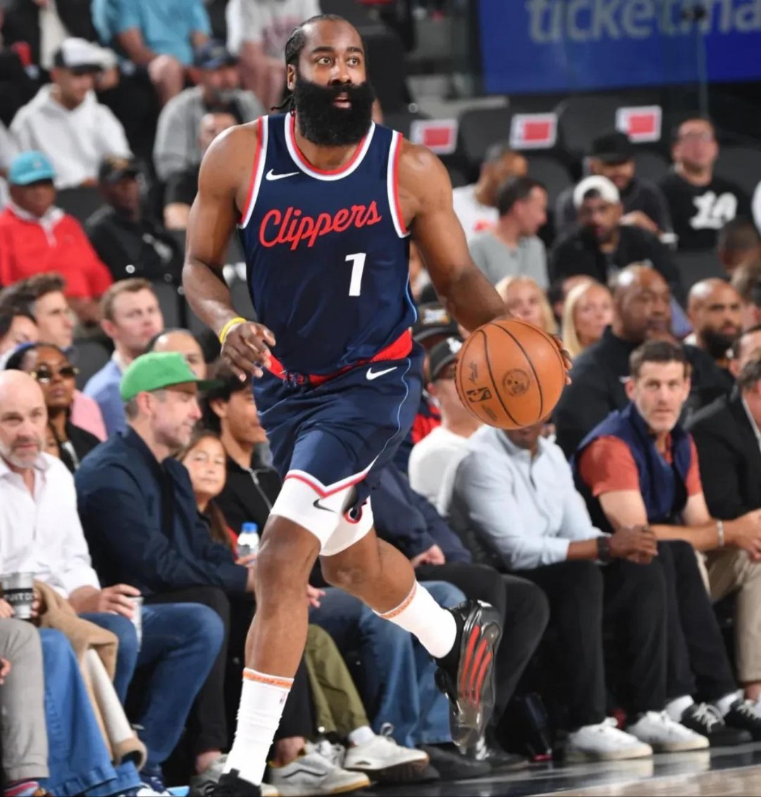 广东宏远大胜山西队，取得四连胜势不可挡