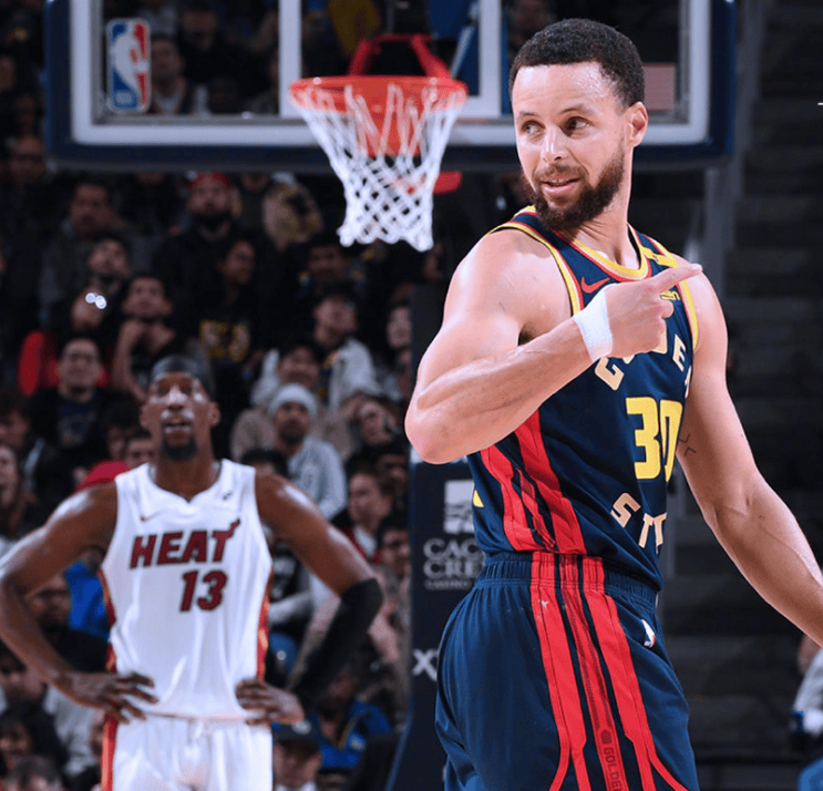 勇士主场惨败雷霆,库里缺席伤愈表现欠佳的简单介绍 勇士主场惨败雷霆,库里缺席伤愈表现欠佳的简单介绍