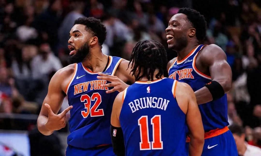 包含76人客场击败热火，豪取三连胜的词条