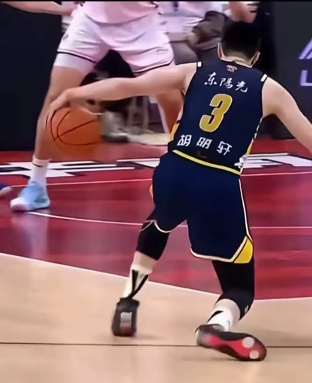 辽宁队险胜广东队,取得双杀的简单介绍 辽宁队险胜广东队,取得双杀的简单介绍